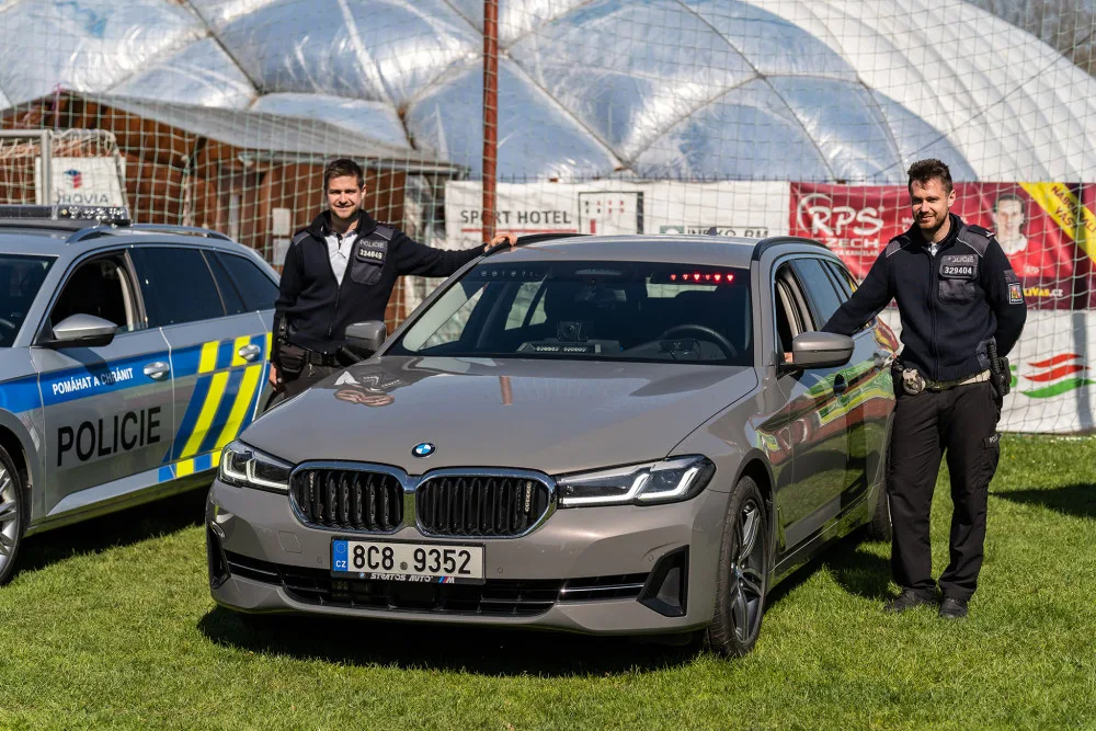 Zapište si do diářů čtvrtek 1. června. Koná se akce Den dětí a Policistou na zkoušku