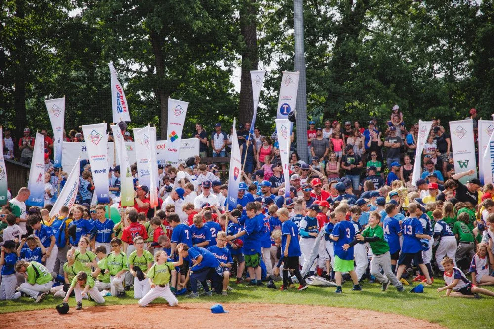 Na Hlubokou přijíždí na čtyři sta hráčů z devíti zemí: Začíná největší evropský turnaj desetiletých baseballistů SuperCup