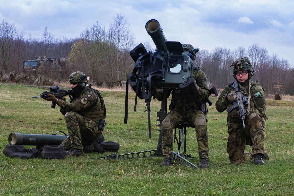 Pozemní protivzdušnou obranu budou vojáci zabezpečovat například se systémy RBS-70NG.