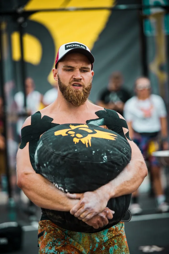 Unikátní závod kombinující tradiční běh a workouty Bcross run je už tento víkend