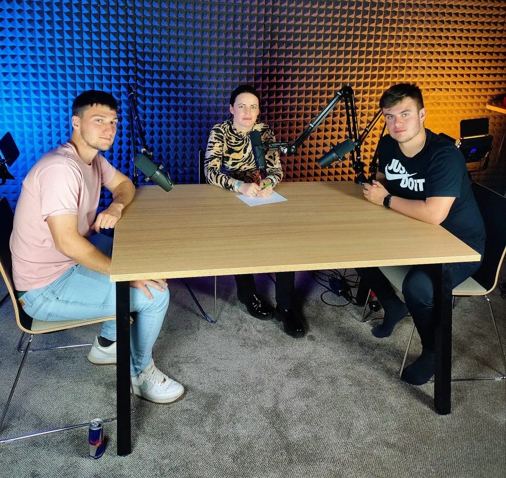 Proč podcast? Protože na VŠTE je pořád o čem mluvit