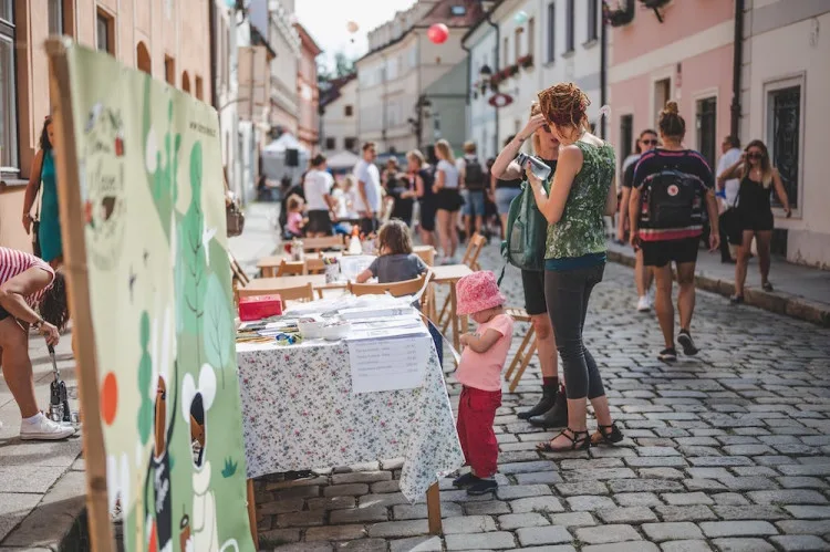 Kulturní léto ve městě nabídne přes 400 akcí. Dorazí Plachetka i Čadíci