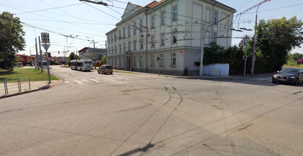 Oprava plynovodu uzavře na více než měsíc rušnou křižovatku v Českých Budějovicích