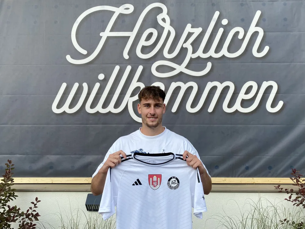 Dynamo získalo obránce Trummera, Sladký si na soustředění zlomil nohu