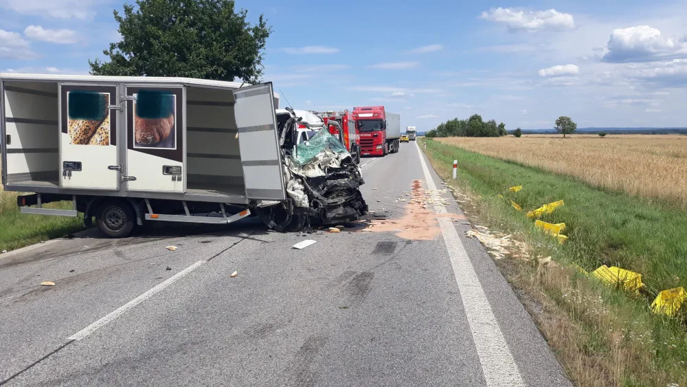Dva lidé zemřeli při dopravní nehodě u Třeboně. Další se stala o 20 kilometrů dál