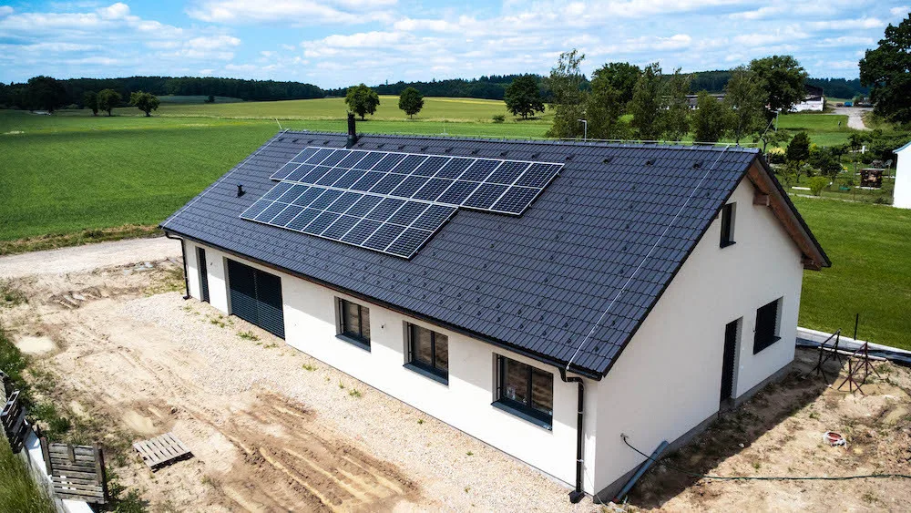Nejlepší čas na pořízení fotovoltaiky je právě teď, říkají odborníci. Technologie je dostupnější než kdykoliv předtím