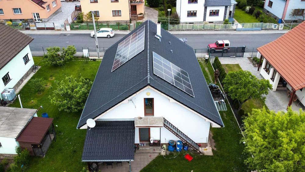 Nejlepší čas na pořízení fotovoltaiky je právě teď, říkají odborníci. Technologie je dostupnější než kdykoliv předtím