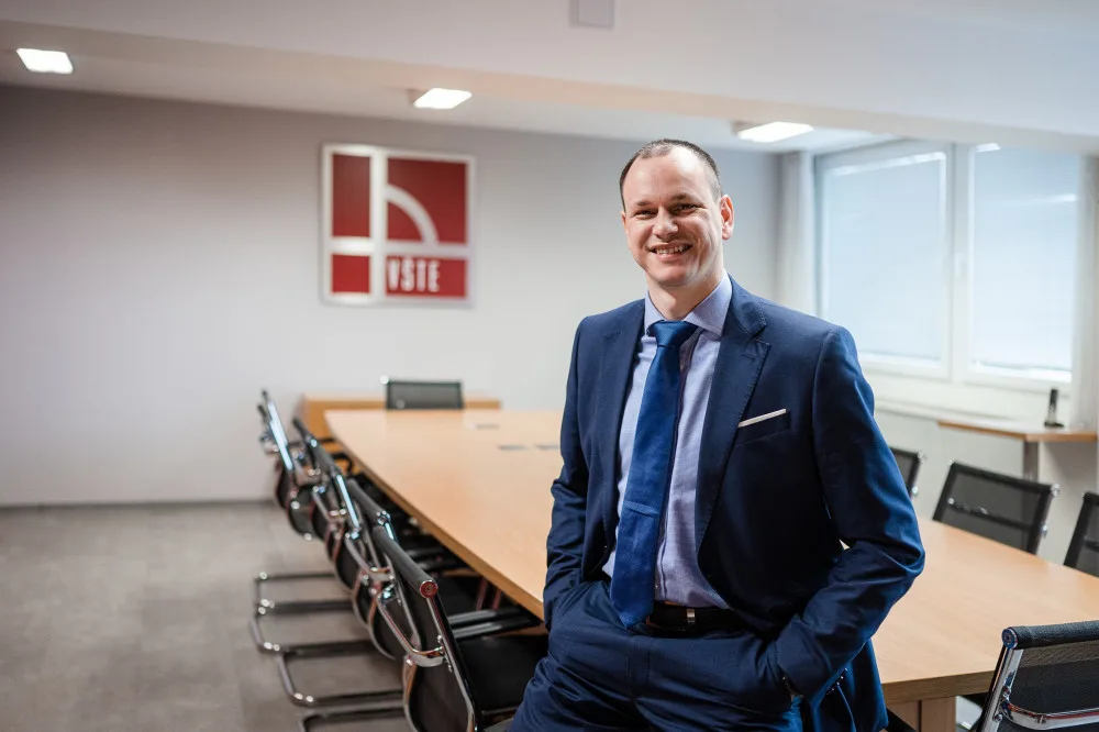 Energetická krize nás připravila o miliony. Úroveň vzdělávání a výzkumu jsme ale udrželi, říká Vojtěch Stehel, rektor VŠTE