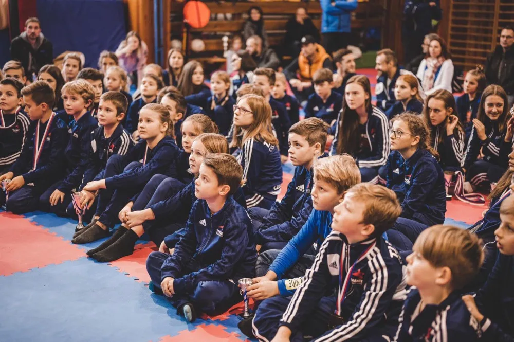 size4-16602944163505-2-tj-karate-ceske-budejovice-zaziva-skvele-casy-do-uspesneho-klubu-nyni-muzete-prihlasit-i-sve-dite