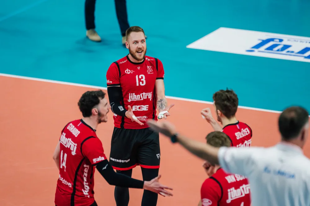 Jihostroj čeká v extralize nahuštěný program. Začne až v polovině října