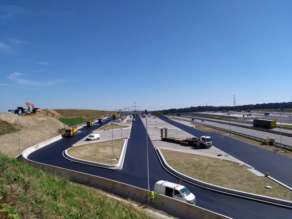 FOTO: Odpočívku na D3 otevřou v září. Jak vypadá její výstavba?