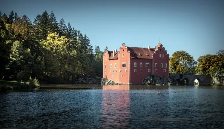 Červená Lhota.