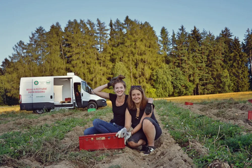 Stále jsme nenarazili na strop toho, co může potravinová banka dělat. Někdy mám pocit, že mě to přeroste, říká Kristýna Škabrdová