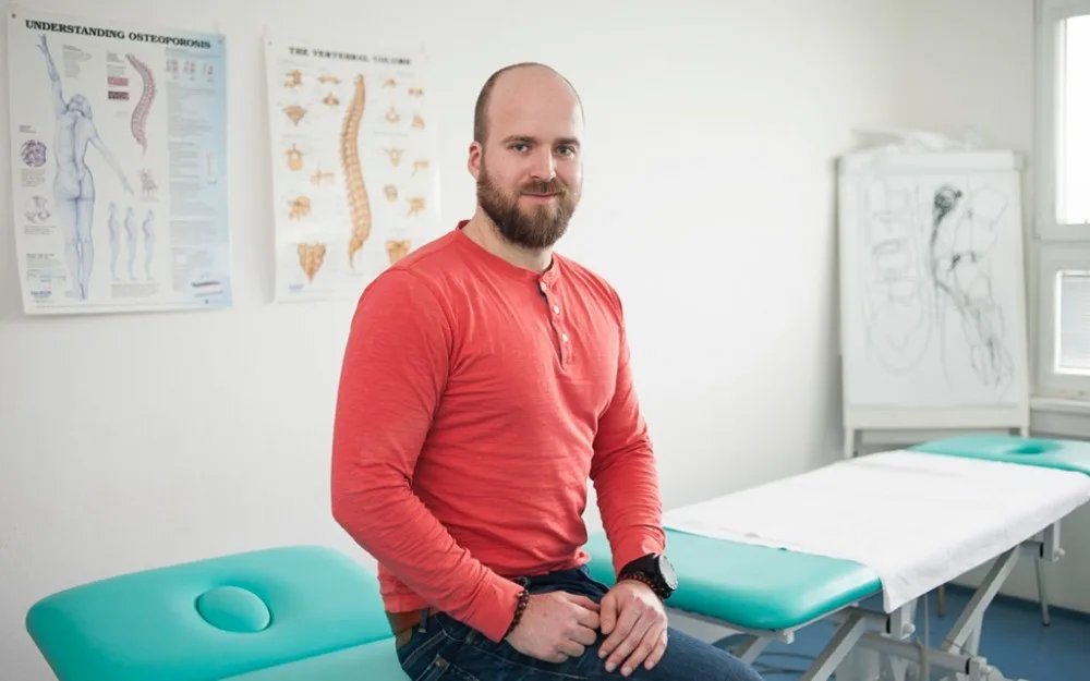 Všeobecně ubývá pohybu dětí. Chybí jim nejen nachozené kroky, říká fyzioterapeut Michal Peroutka