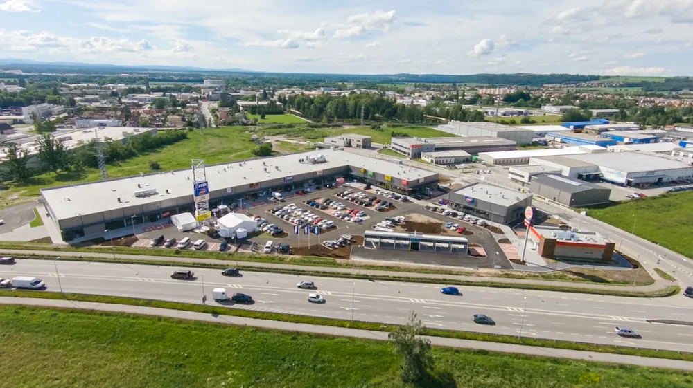 už otevřený retail park v Okružní ulici v Českých Budějovicích.