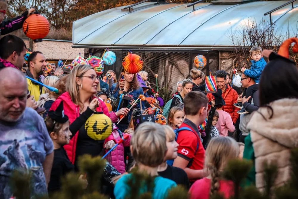 Abrakadabra, čáry máry pojďte se bát za zvířátky do Zoo Hluboká