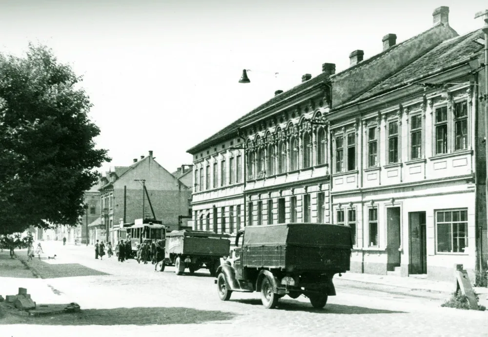 DRBNA HISTORIČKA: Na budějckém náměstí měla tramvaj jezdit po všech čtyřech stranách náměstí