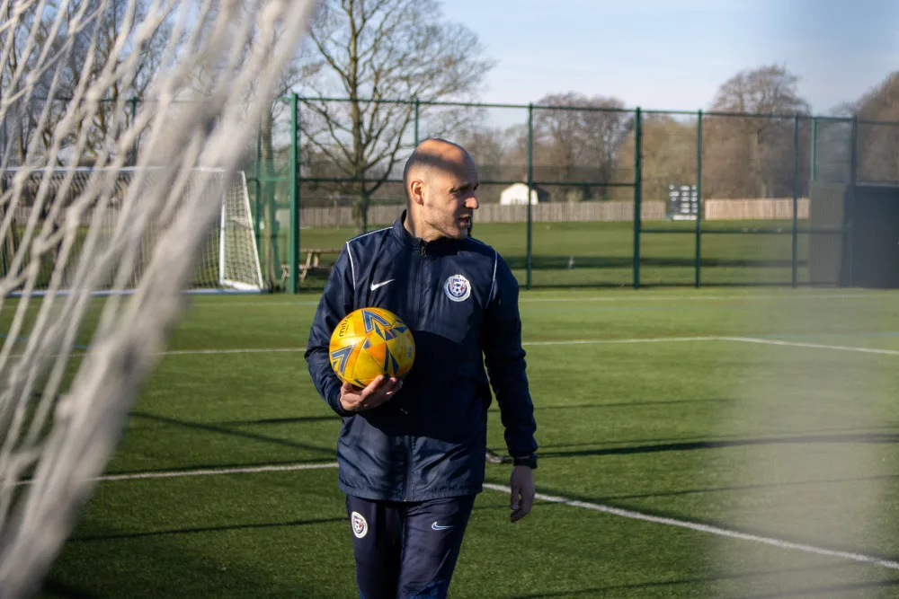 Michal Korbel nyní pracuje pro RIASA, což je fotbalové akademie, která nabízí studentům sportovní rozvoj.