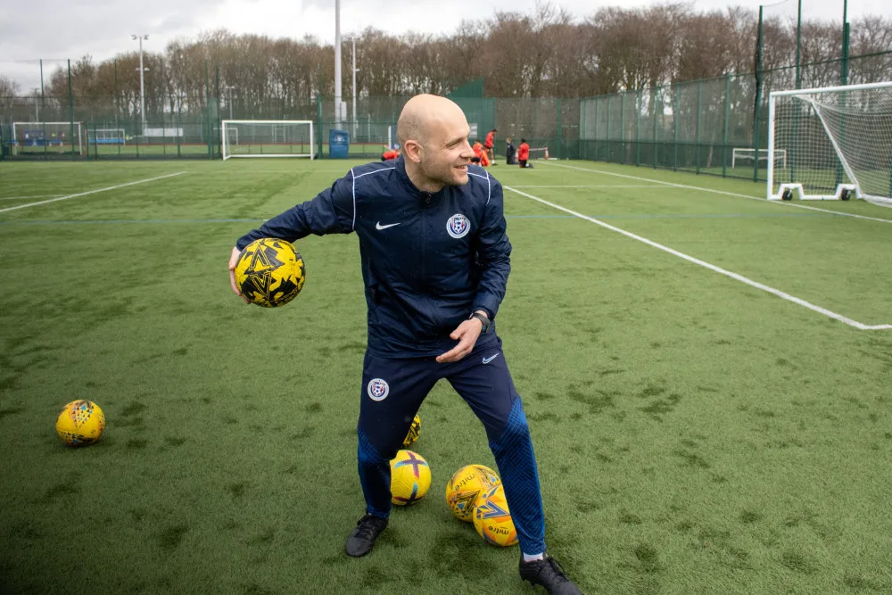 Michal Korbel nyní pracuje pro RIASA, což je fotbalové akademie, která nabízí studentům sportovní rozvoj.