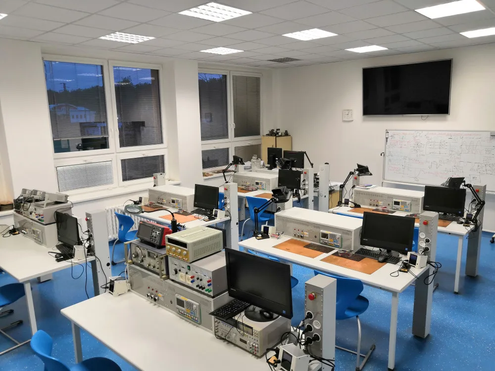 Střední odborná škola elektrotechnická je centrem odborné přípravy v Hluboké nad Vltavou