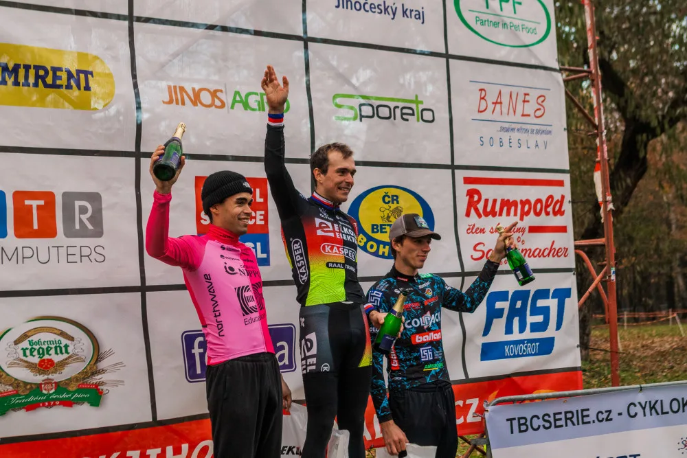 Velká cena Veselí nad Lužnicí v rámci seriálu TBC série Junior CUP. Slavili bratři Ťoupalíkové