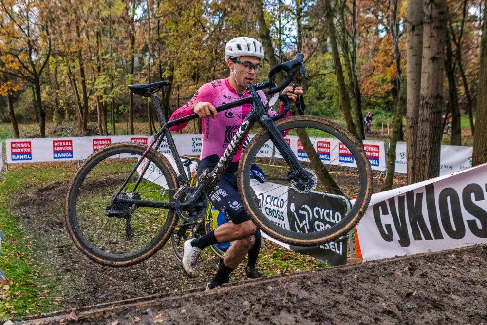 Velká cena Veselí nad Lužnicí v rámci seriálu TBC série Junior CUP. Slavili bratři Ťoupalíkové