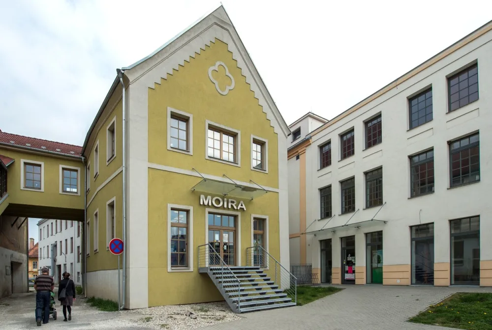 Firemní prodejna Moira.