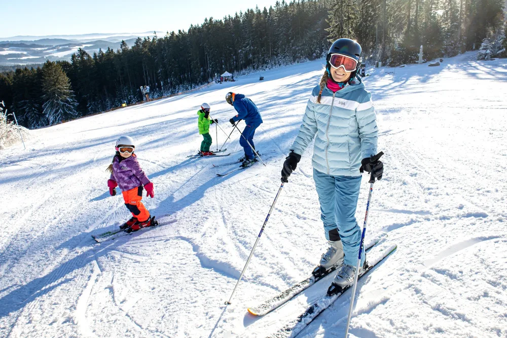 Ve skiareálu Lipno o víkendu zažijete peklo, vola i tatarák na mnoho způsobů