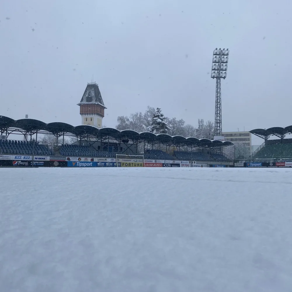 Sněhová kalamita odkládá zápas Dynama s Hradcem Králové