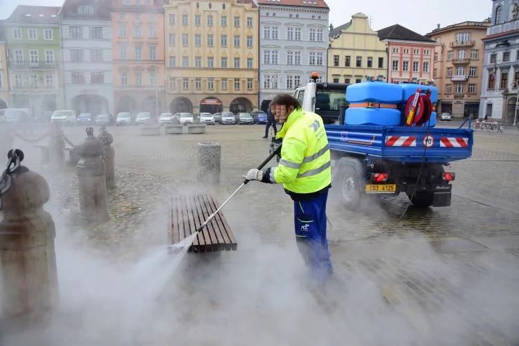FCC uklízí, pomáhá a zároveň šetří