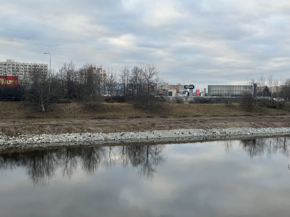 Povodí Vltavy opravuje v Budějcích břehy řeky. Hotovo by mohlo být už na jaře