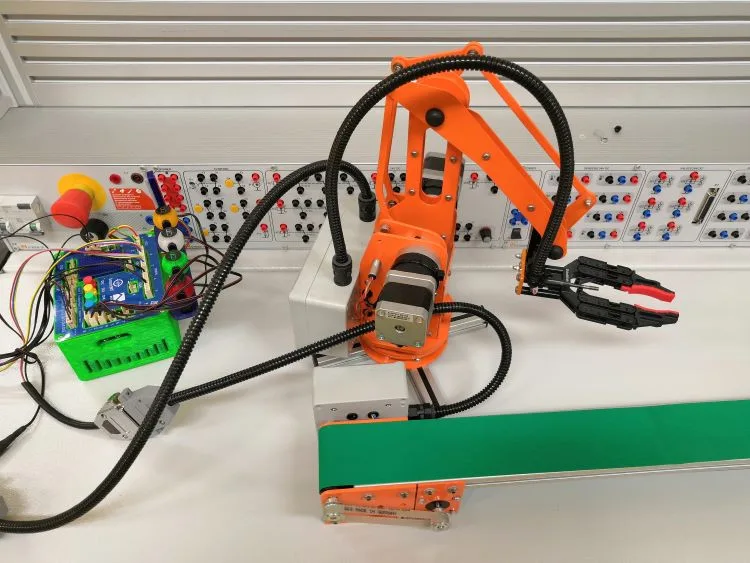 Jak se na Střední odborné škole elektrotechnické, COP Hluboké nad Vltavou připravují budoucí odborníci