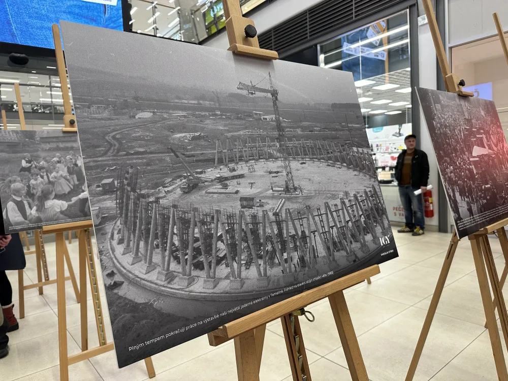 IGY hostí výstavu Jaroslava Sýbka. Fotil i anglického krále