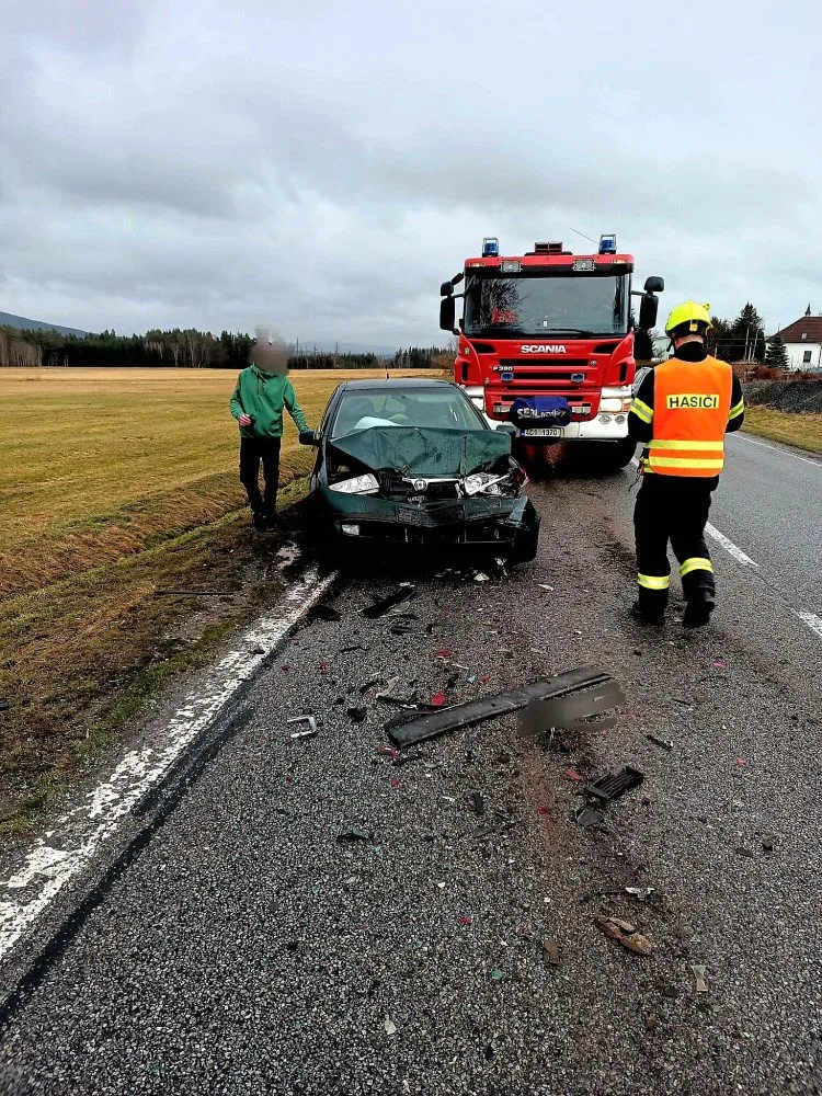 Na jihu Čech se při nehodě zranilo pět lidí včetně dvou dětí