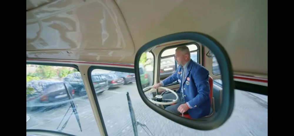 Moje práce je vypravovat autobusy, které se bezpečně vrátí, říká Miloslav Madarasz