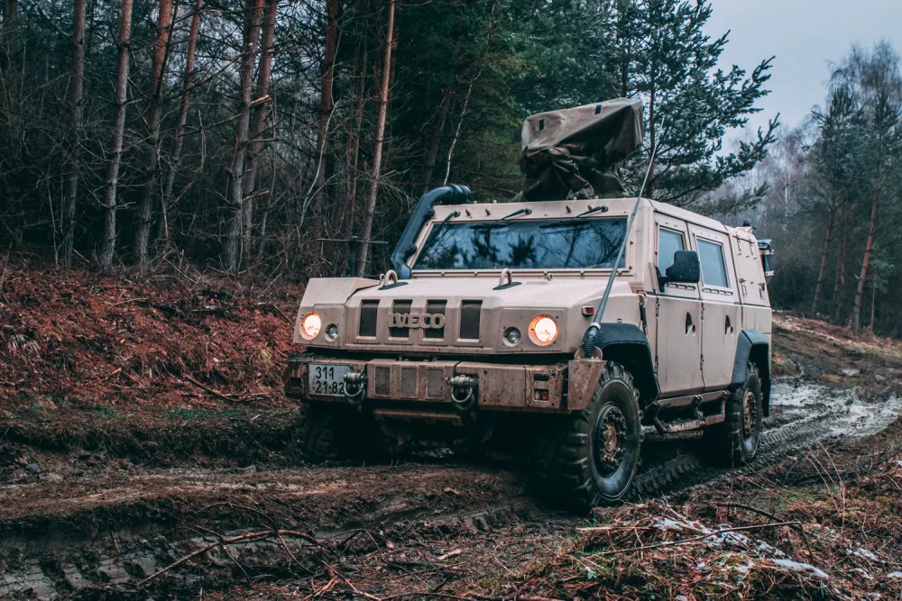 Řidiči se na vlastní kůži přesvědčili o výhodách vozidel IVECO, mezi které patří výborná manévrovatelnost a prostupnost terénem.