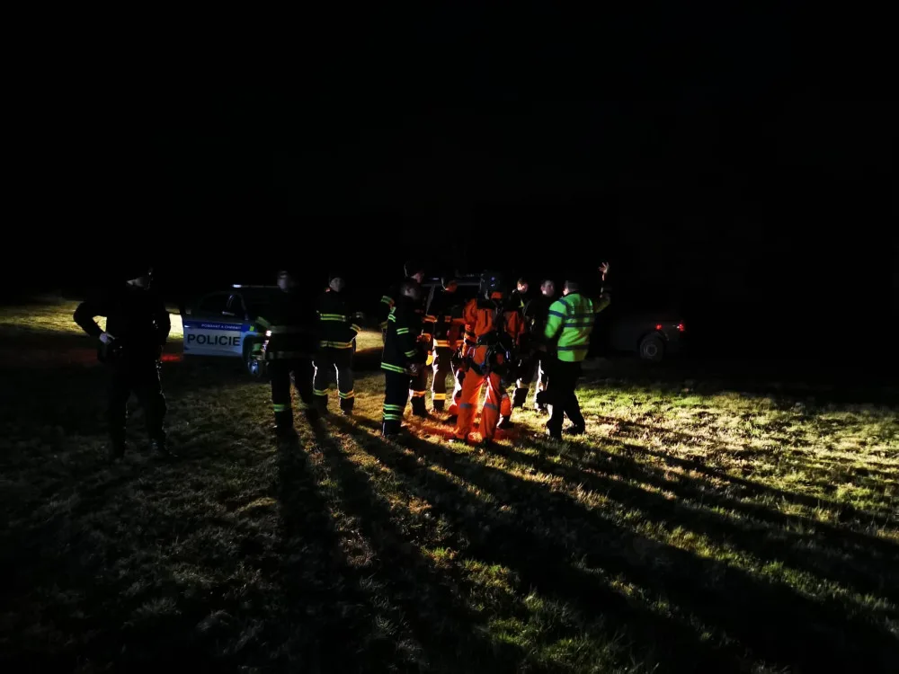 Vojáci hledali na jihu Čech místo letecké havárie. Ultralight našli v hnagáru