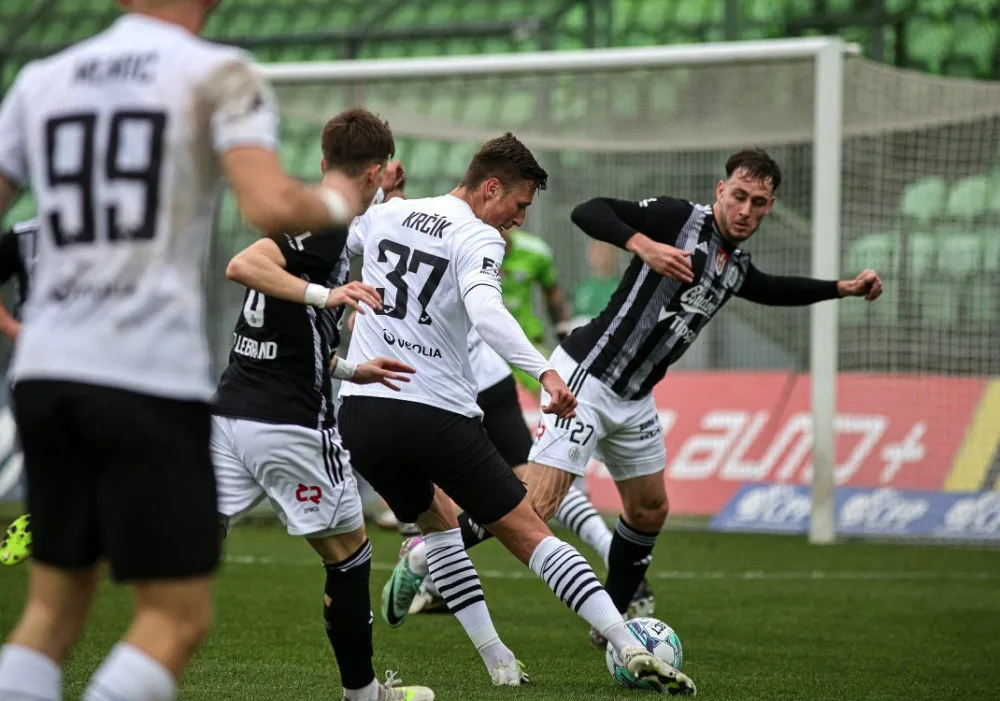 Dynamo v závěru inkasovalo a na jih Čech se vrací bez bodu