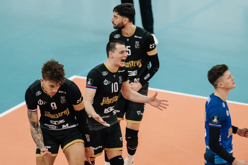 Jihostroj slaví senzační postup přes Karlovarsko ve třech zápasech