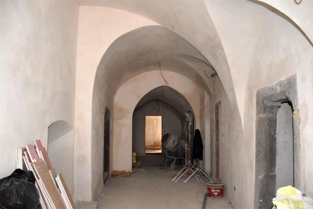 Opravují bývalou knihovnu. Nově budou prostory využívat strážníci