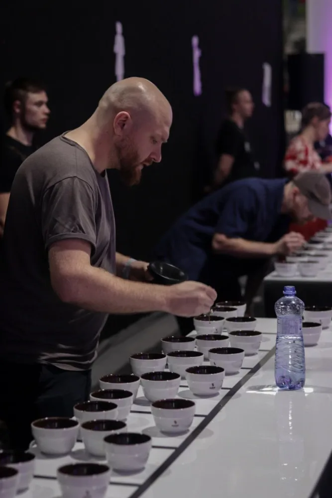 Cíl je neskončit poslední. TOP 16 by byla geniální, říká barista Zbyněk Vojtěšek o světovém šampionátu