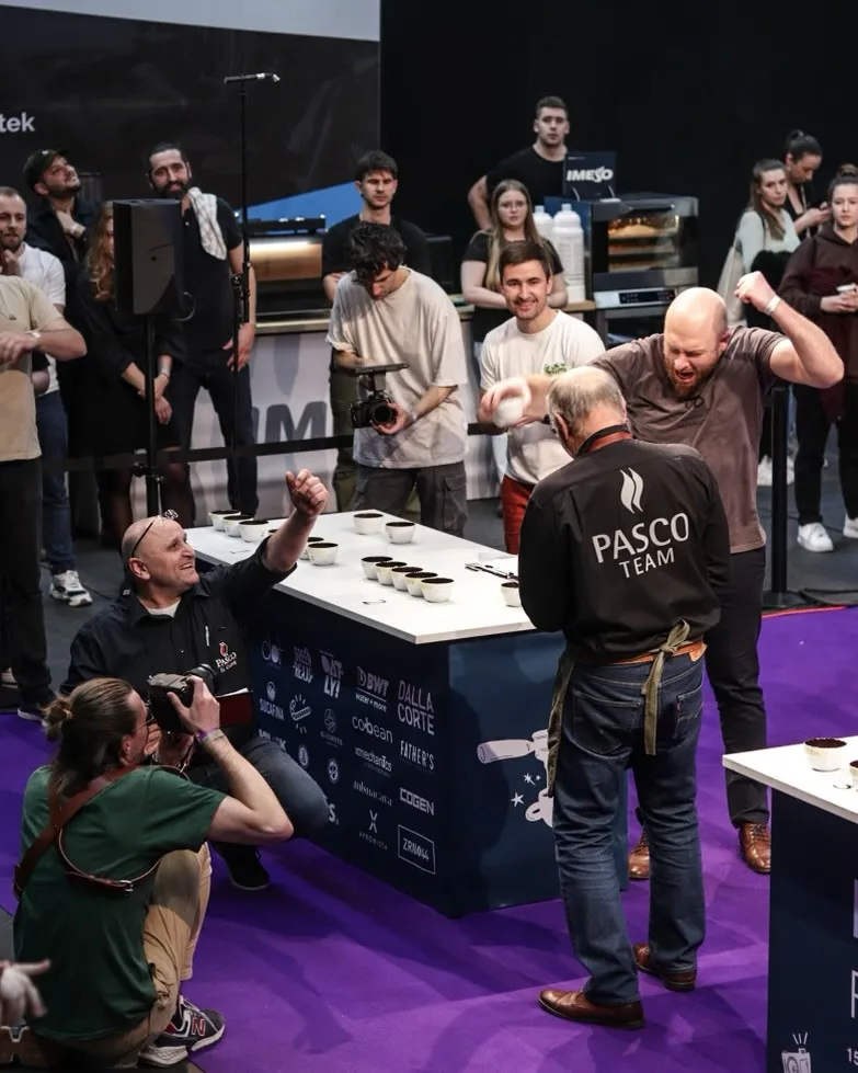 Cíl je neskončit poslední. TOP 16 by byla geniální, říká barista Zbyněk Vojtěšek o světovém šampionátu