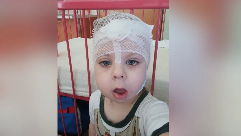 Dominik se narodil se třemi oušky a rozštěpem rtu, lékaři u něj objevili vzácné onemocnění