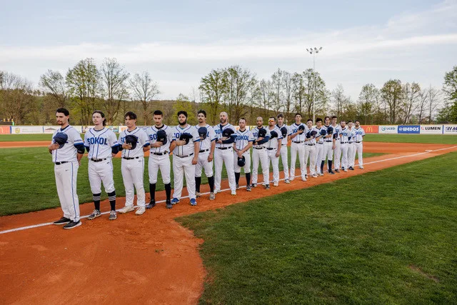 Baseballová Extraliga odstartovala a Sokol Hluboká si z prvního víkendu odnáší shodné skóre 1:1 na zápasy proti Eagles Praha. O víkendu nastoupí proti úřadujícím mistrům z Brna.