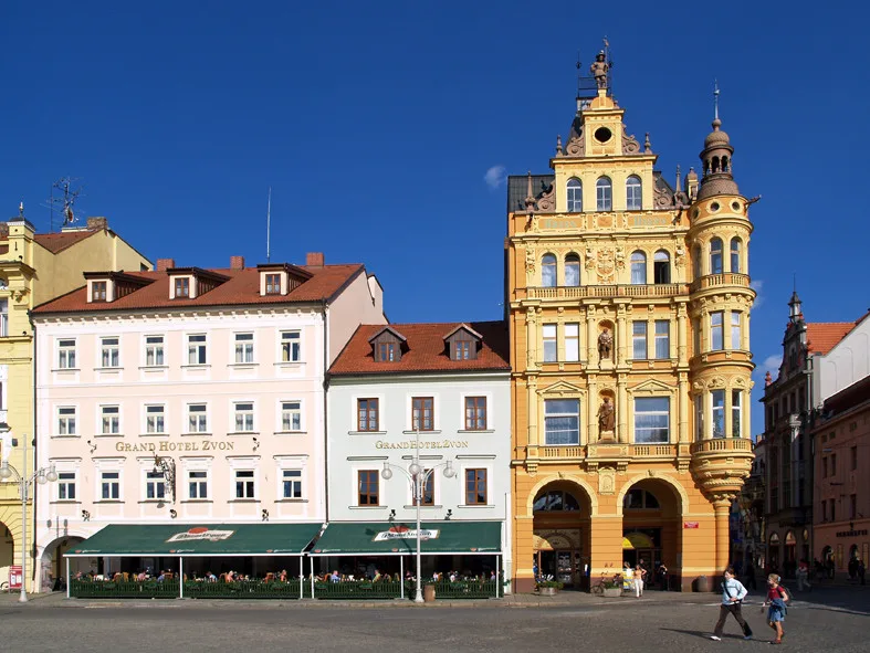 České Budějovice objektivem Milana Bindera a perem Martina Maršíka: Kam se poděl tmavý rytíř?