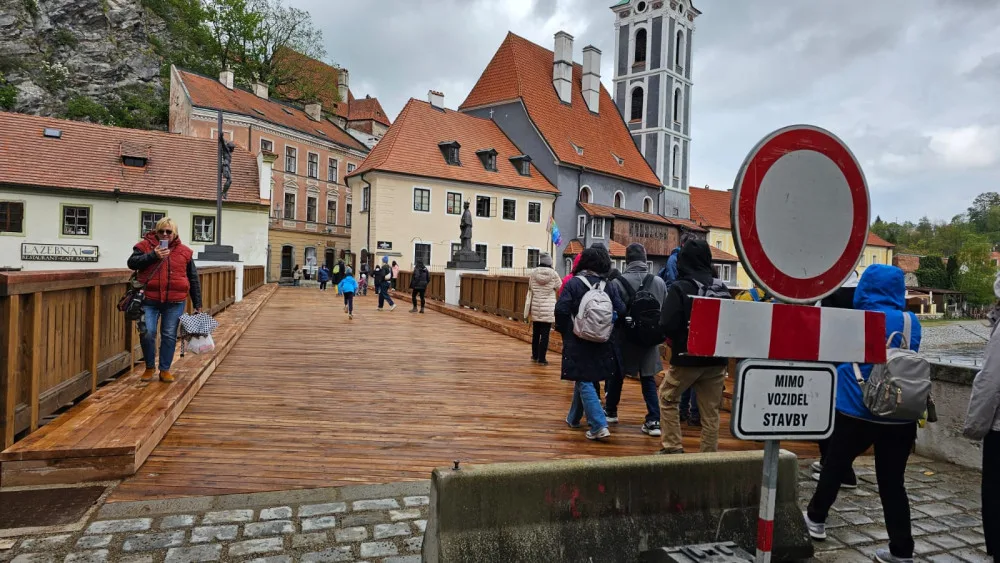 Opravený Lazebnický most v Českém Krumlově se otevřel pro pěší