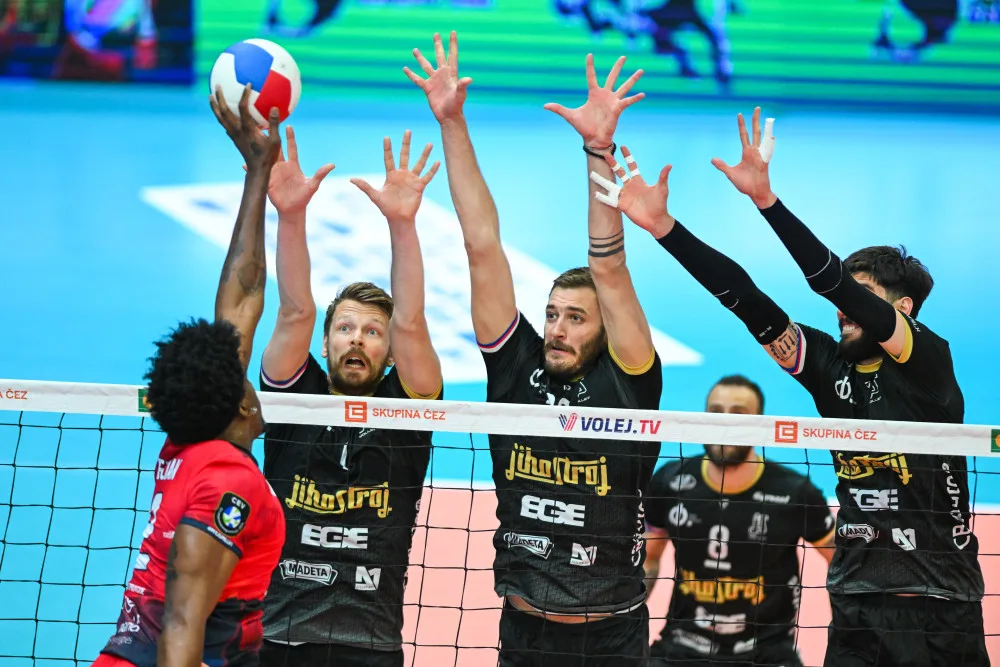 Jihostroj sahal po titulu, ale nezvládl tie-break. Série pokračuje ve čtvrtek doma