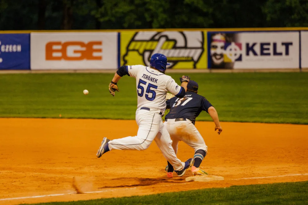 I přes slušný výkon proti Hrochům si Sokolové z víkendu odnášejí prohru v sérii 0:3 na zápasy