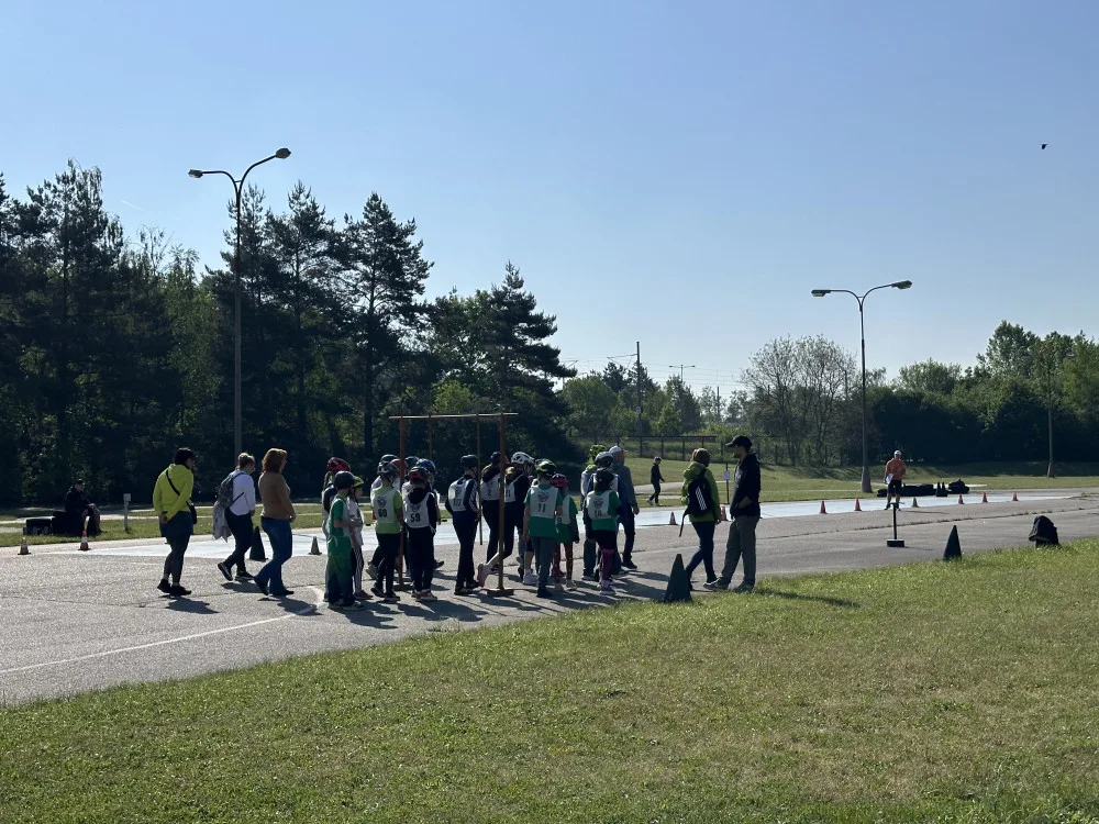 Děti se utkaly v soutěži mladých cyklistů. Prověřilo je dopravní hřiště nebo pravidla provozu