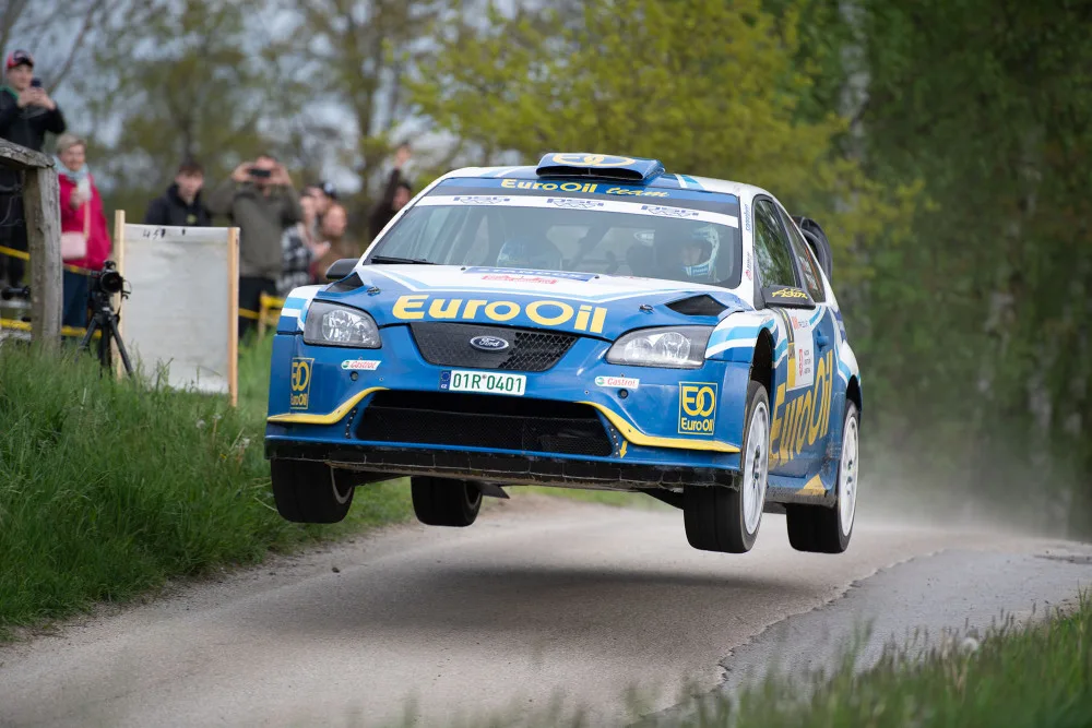 Do startu Rallye Český Krumlov zbývají hodiny. Přihlásilo se více než 100 posádek.